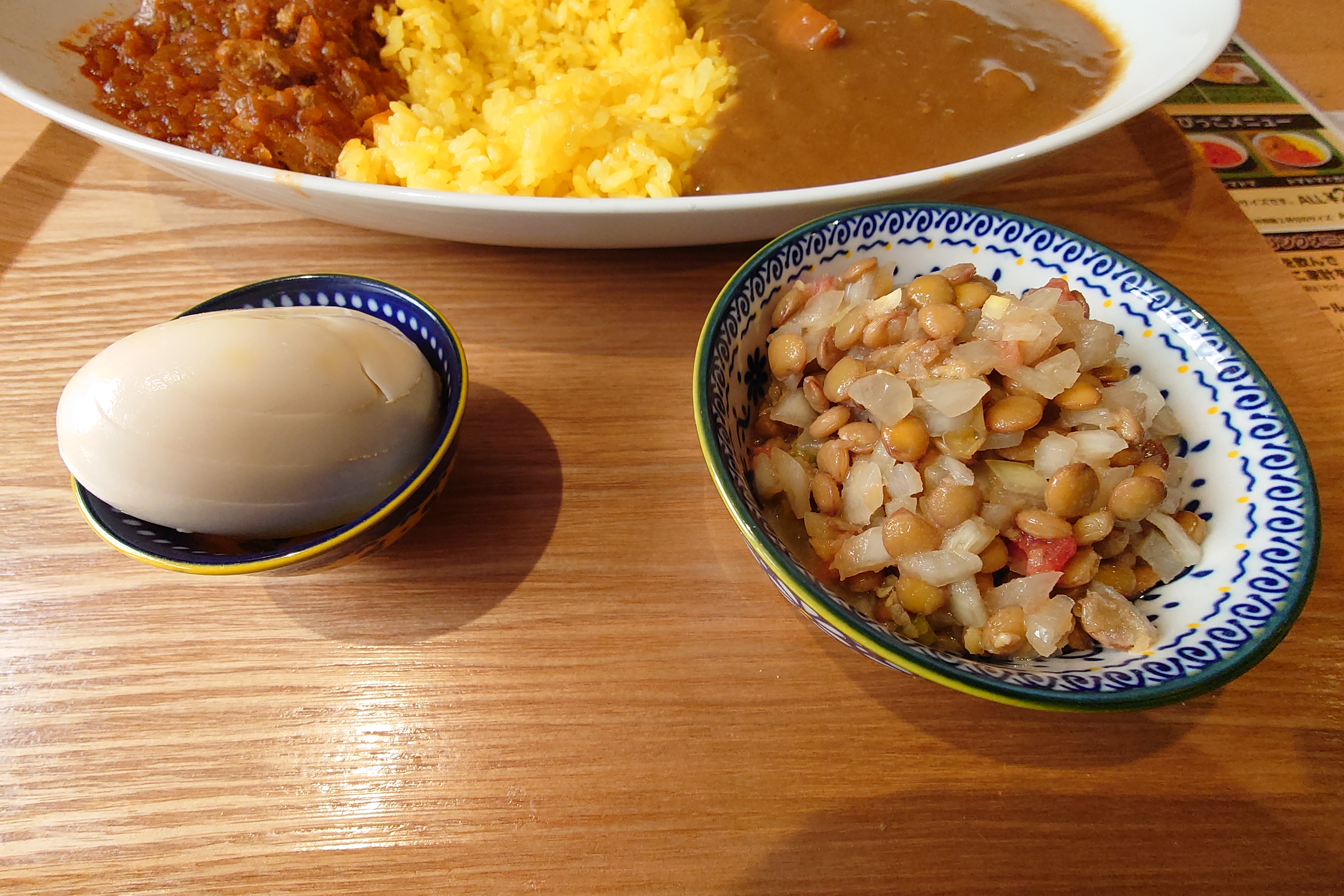 2種類のカレー(ドロワットとチキンカレー)とスペシャル定食,サファリカレーショップ