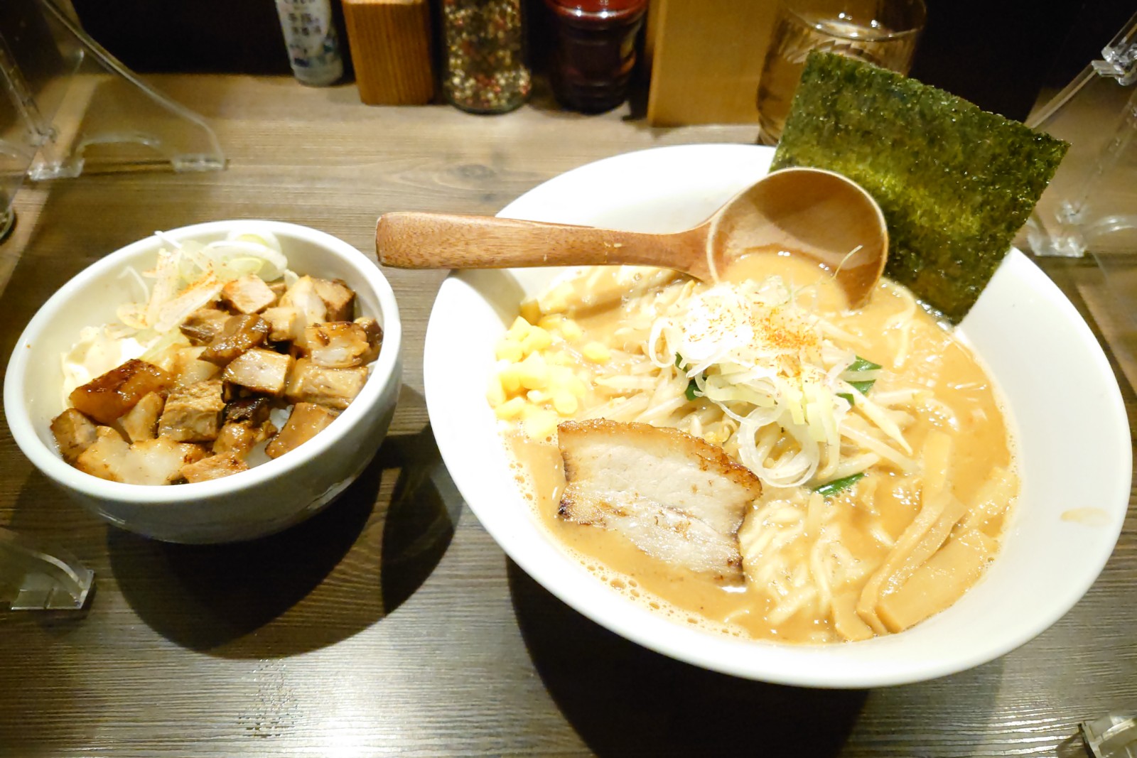 味噌ラーメン,チャーシューごはん,麺屋神兵衛