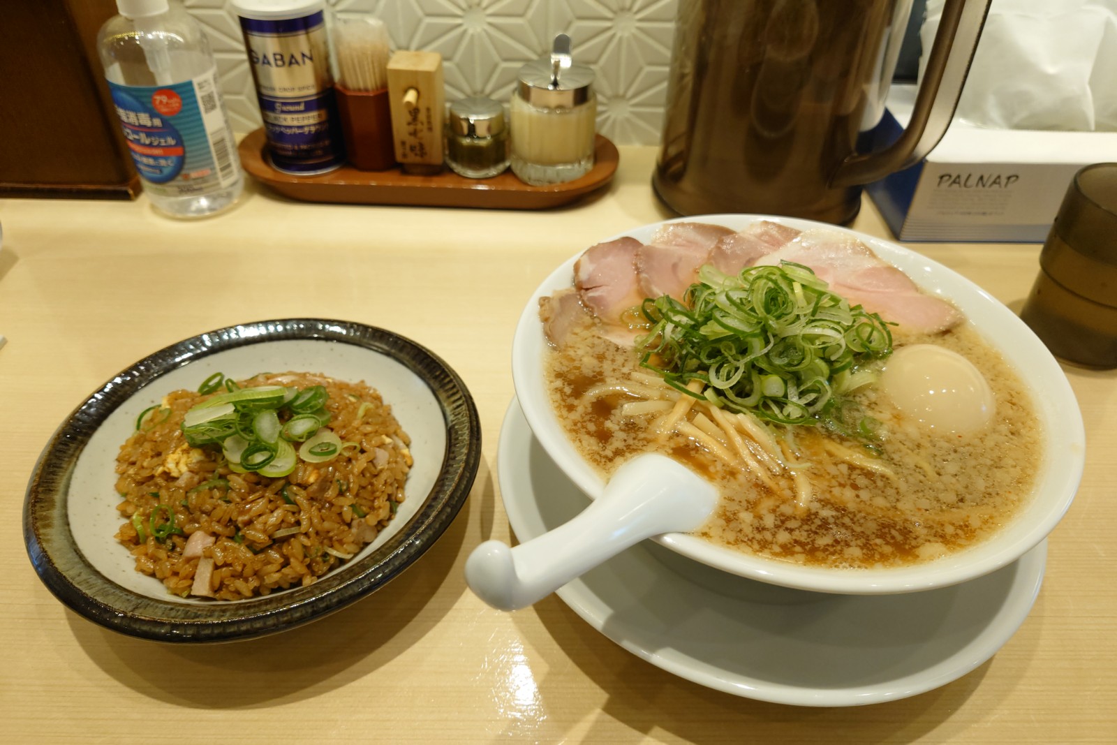 京都ラーメン森井愛甲石田店,特製京都熟成醤油ラーメン(全部のせ),京都半チャーハン