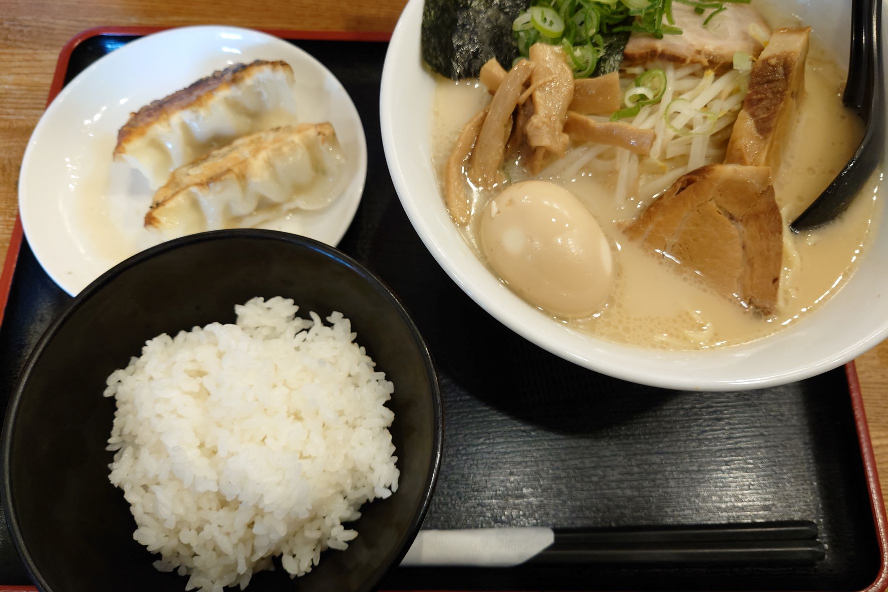 特製白鷹,餃子セット,大鷹ラーメン