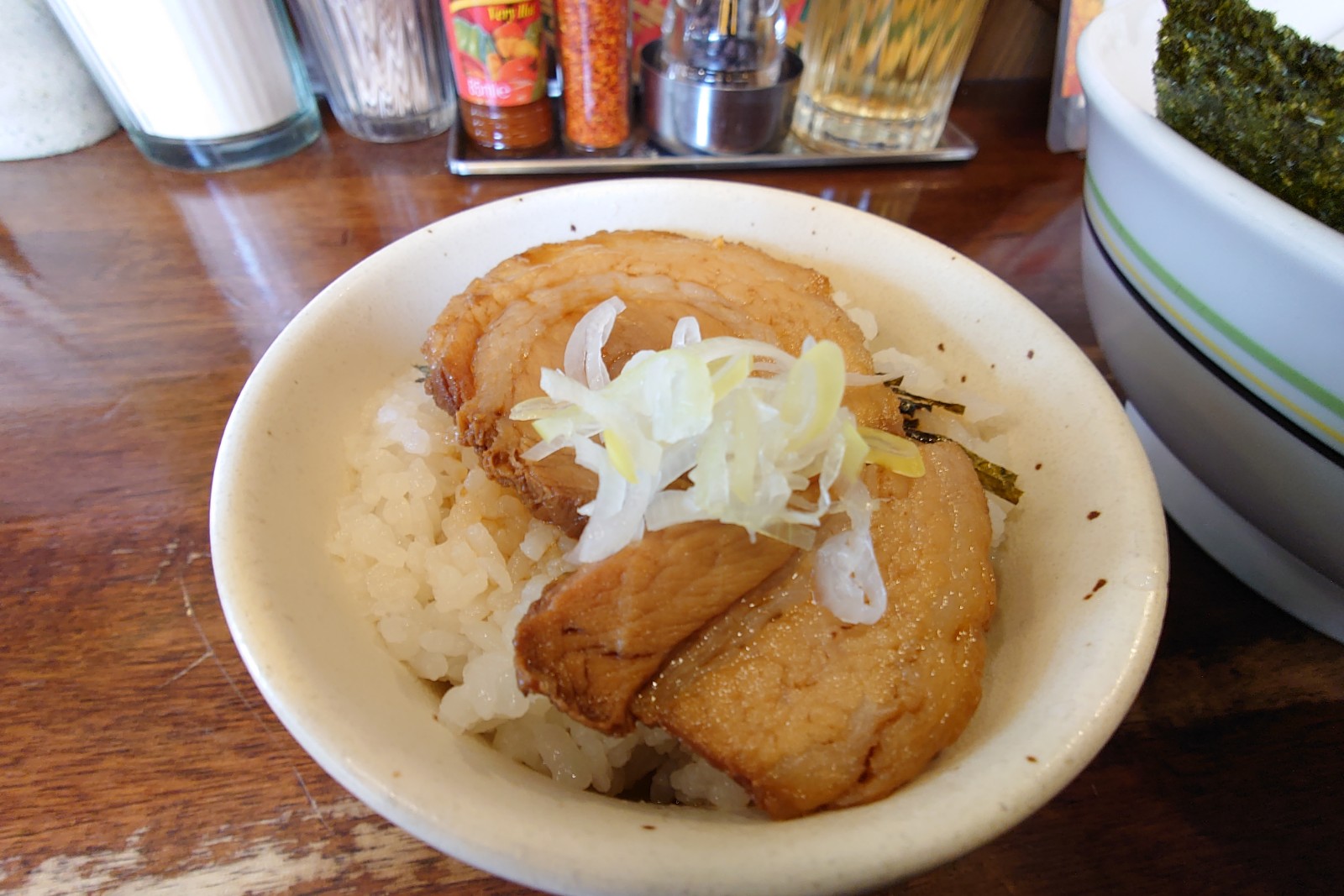 ラハメンヤマン,ラハメン,少なめチャーシュー丼