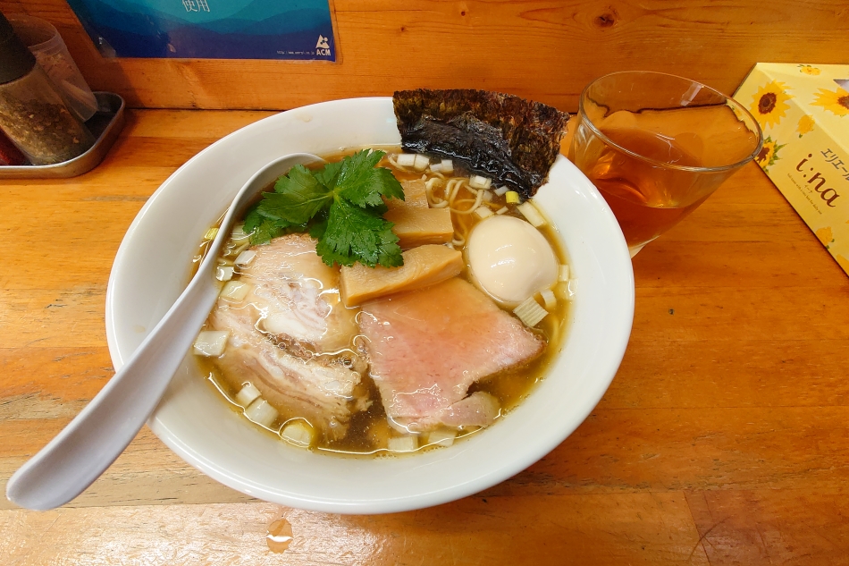 ラーメンいいかお,天然醸造醤油ラーメン(味玉入り)