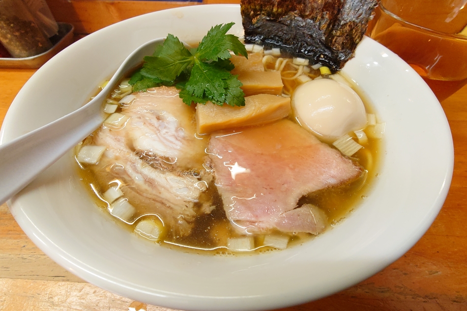 ラーメンいいかお,天然醸造醤油ラーメン(味玉入り)