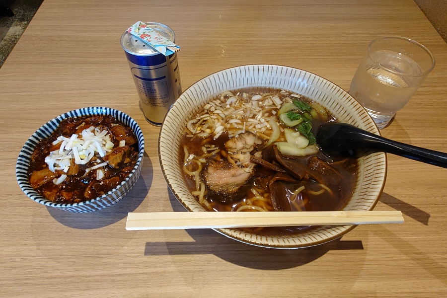 しゅうまい屋,黒濃ラーメン,ミニ麻婆丼セット