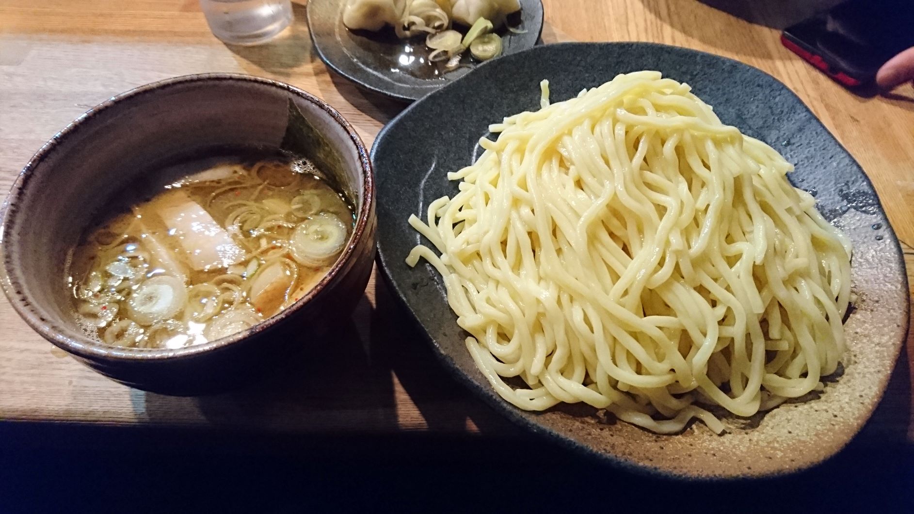 つけ麺屋やすべえ池袋店 つけ麺 特製水餃子