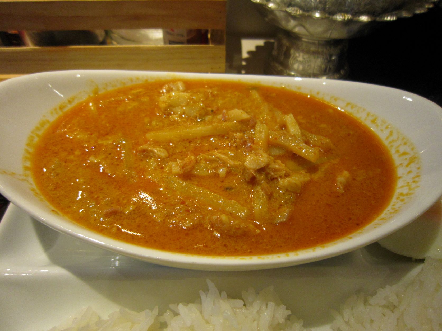 レッドカレー,トゥクトゥク