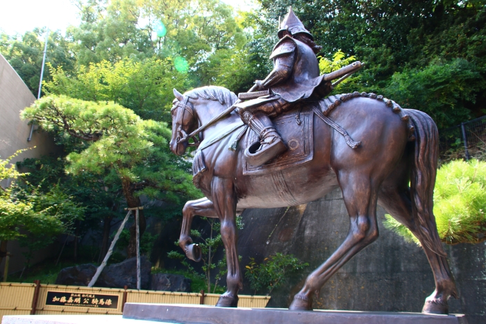 加藤嘉明像,松山城