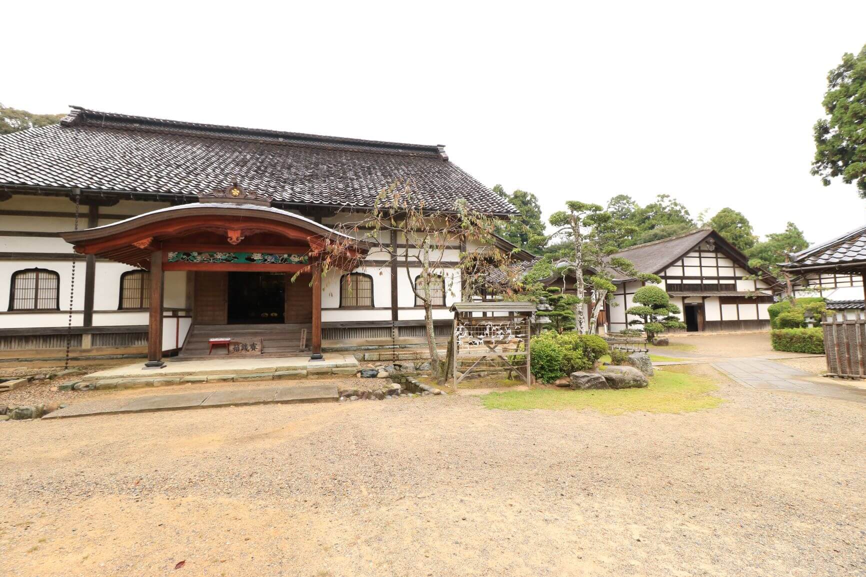 金榮山妙成寺の客殿と庫裏