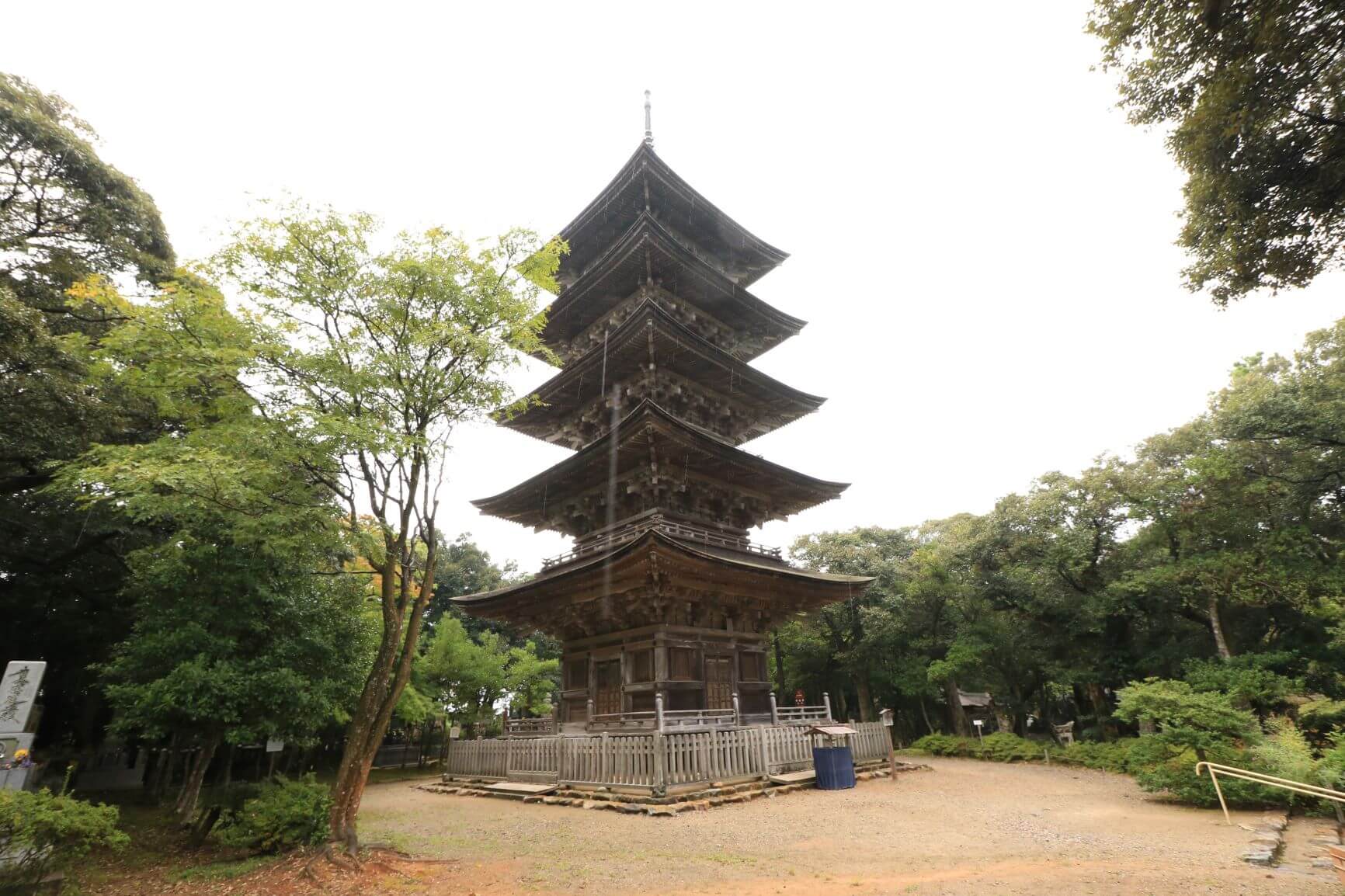 金榮山妙成寺の五重塔