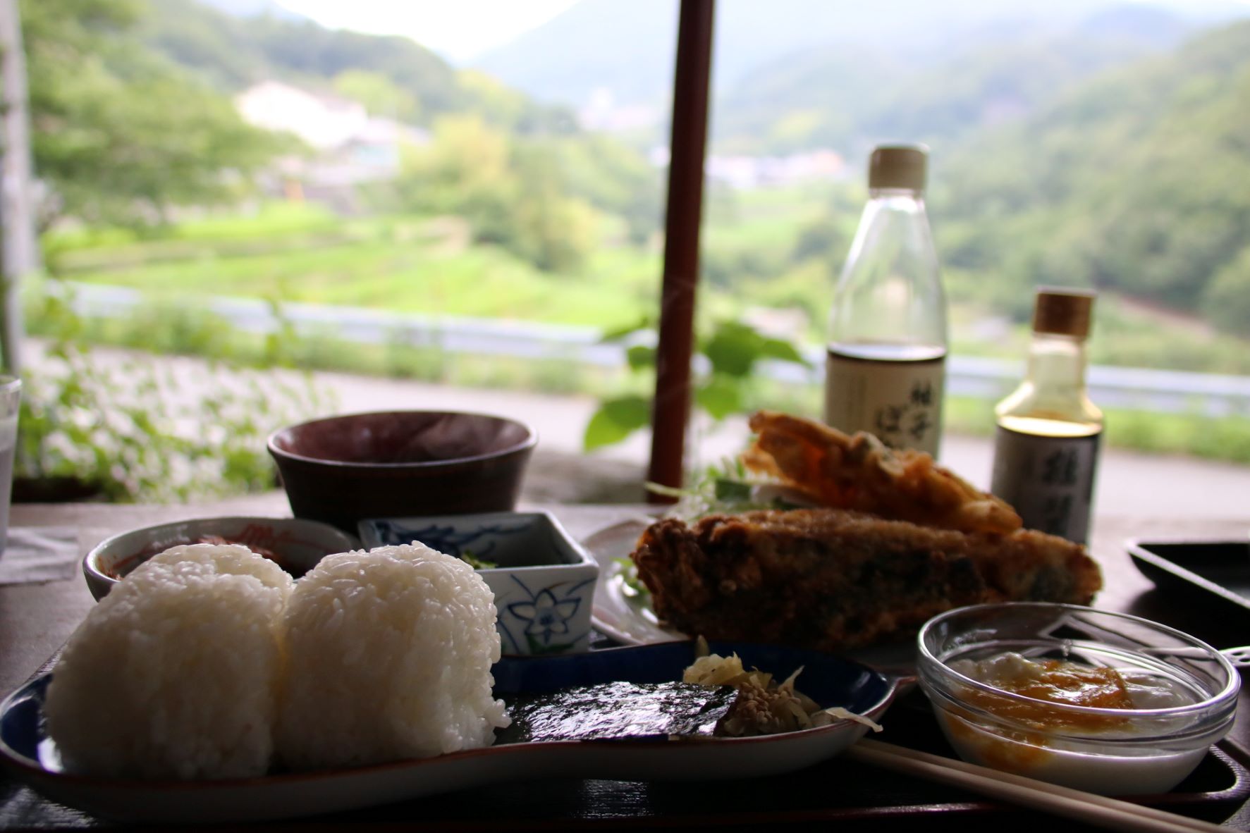 棚田のおにぎり定食