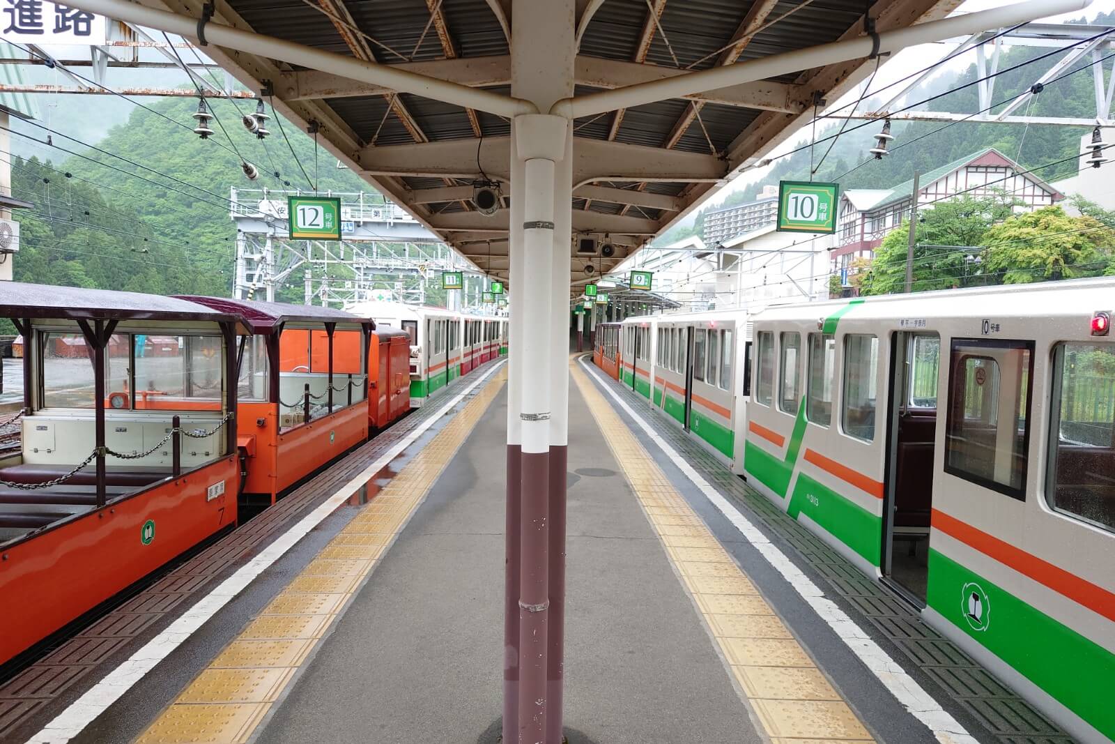 黒部峡谷鉄道