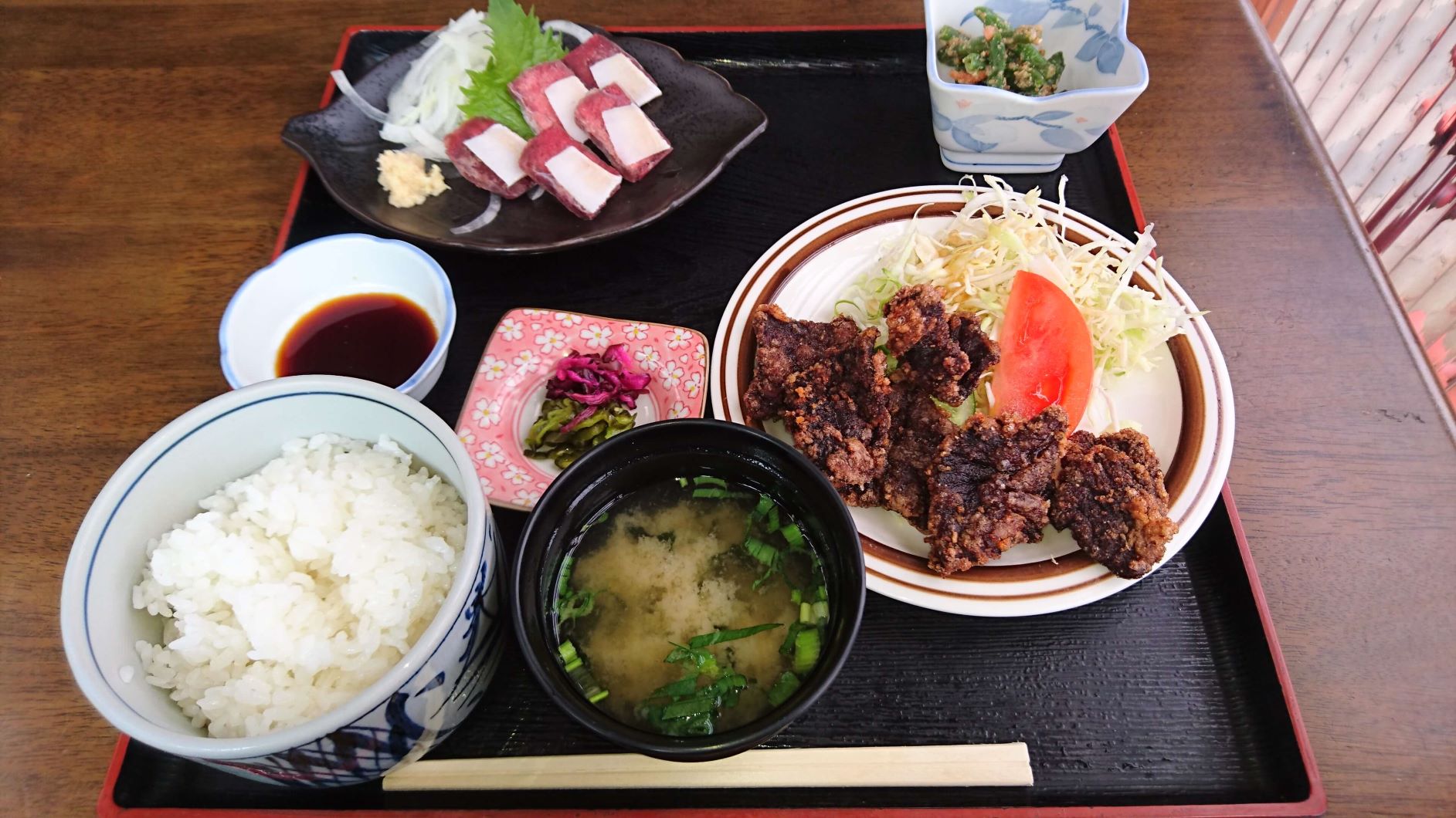 竹とんぼ,鯨定食