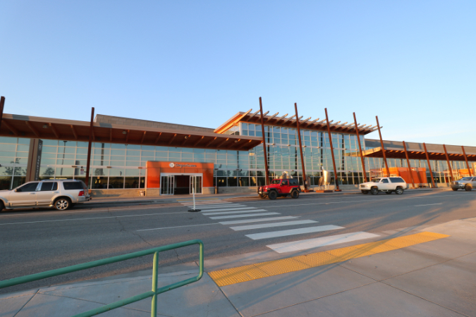 フェアバンクス国際空港,アラスカ鉄道