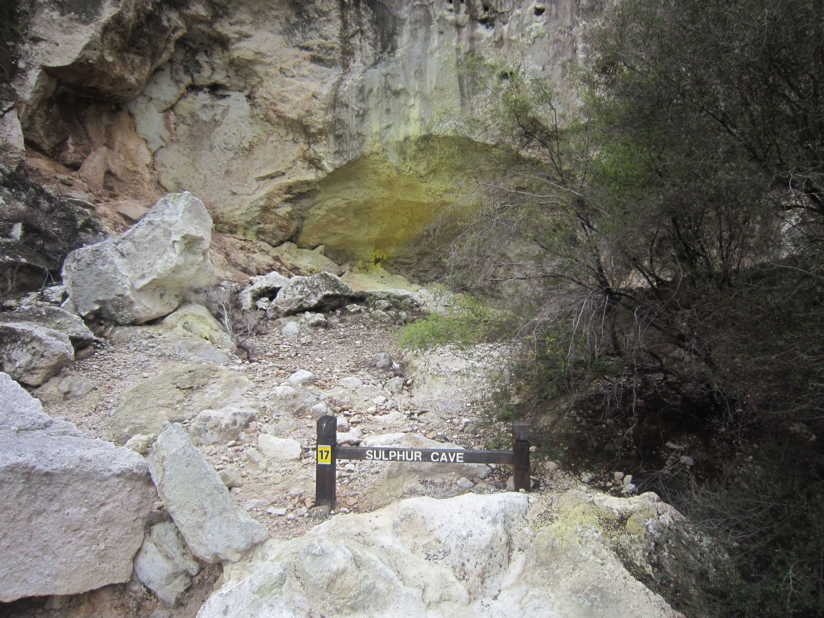 硫黄洞窟,ワイオタプ・サーマル・ワンダーランド,ロトルア