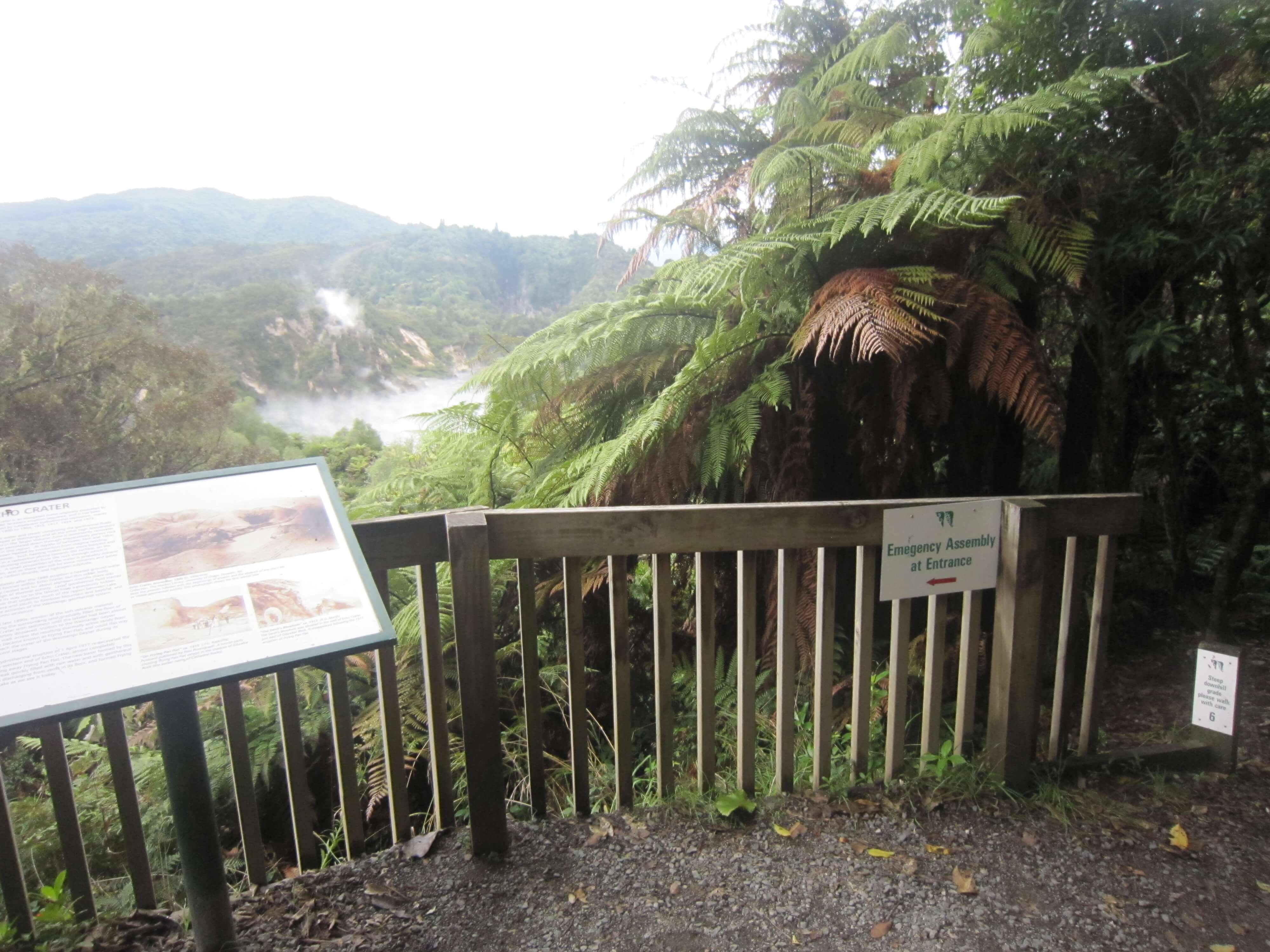 ワイマング火山渓谷