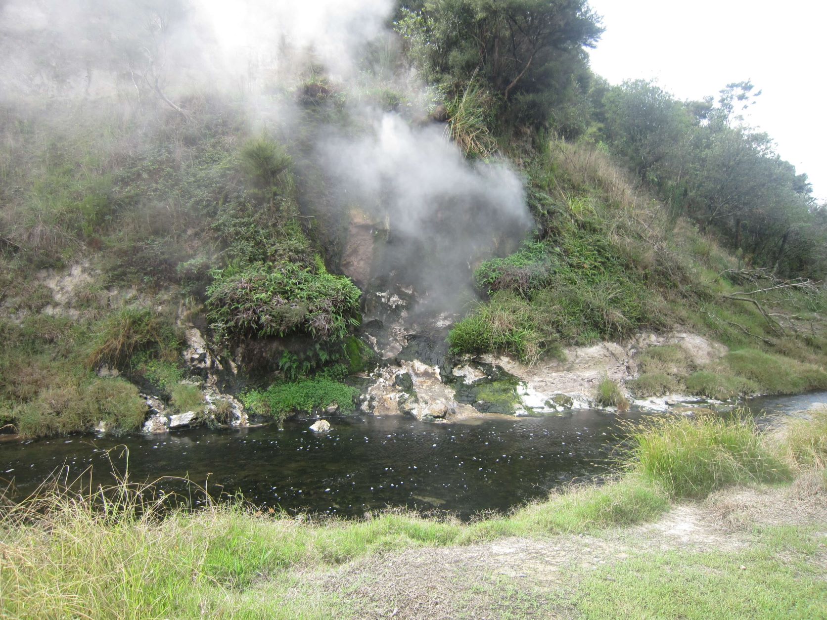 ワイマング火山渓谷