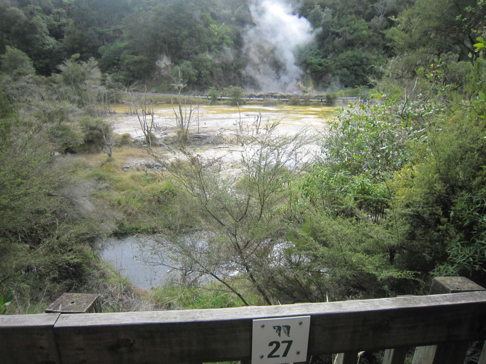 ワイマング火山渓谷