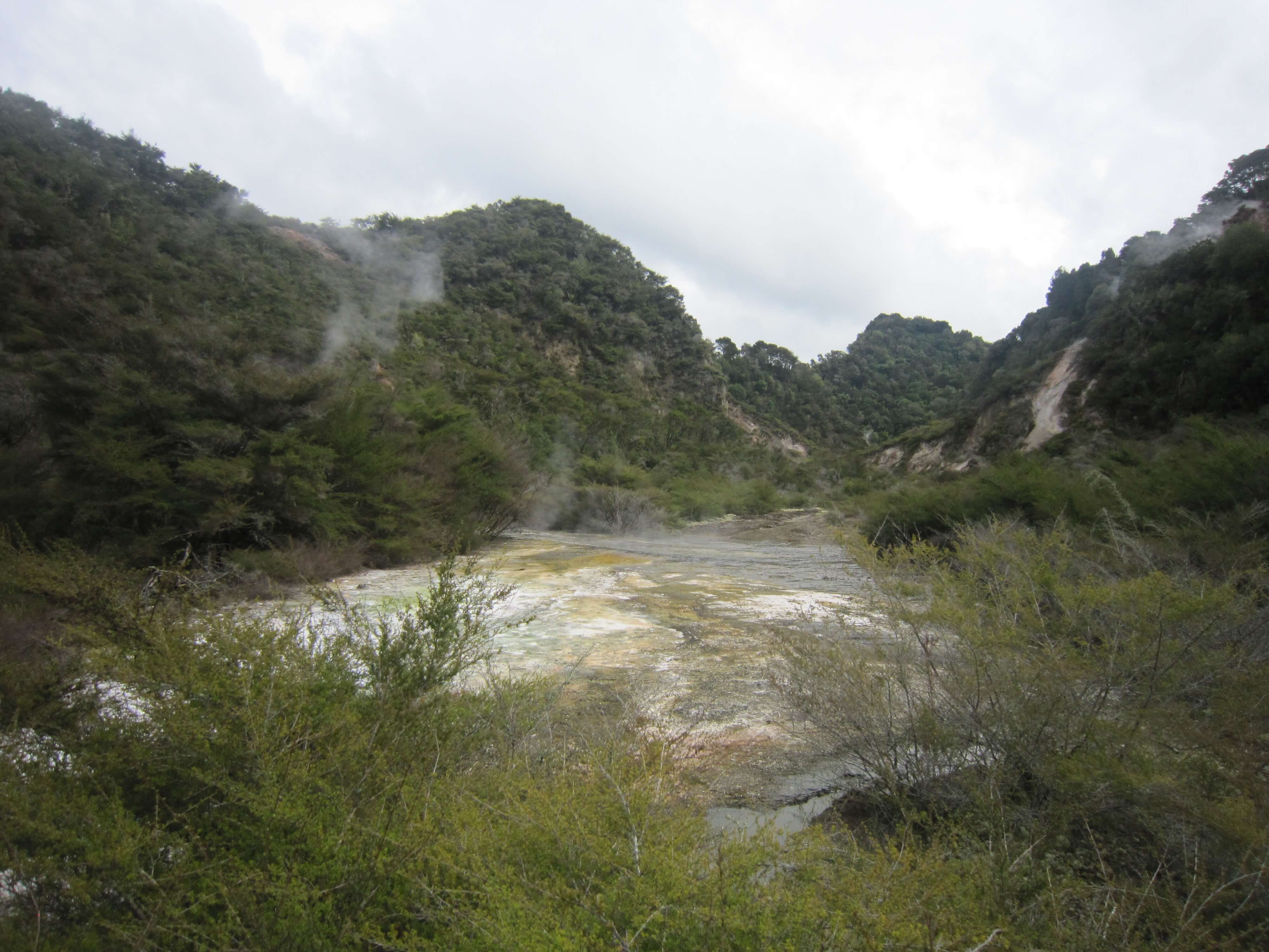 ワイマング火山渓谷