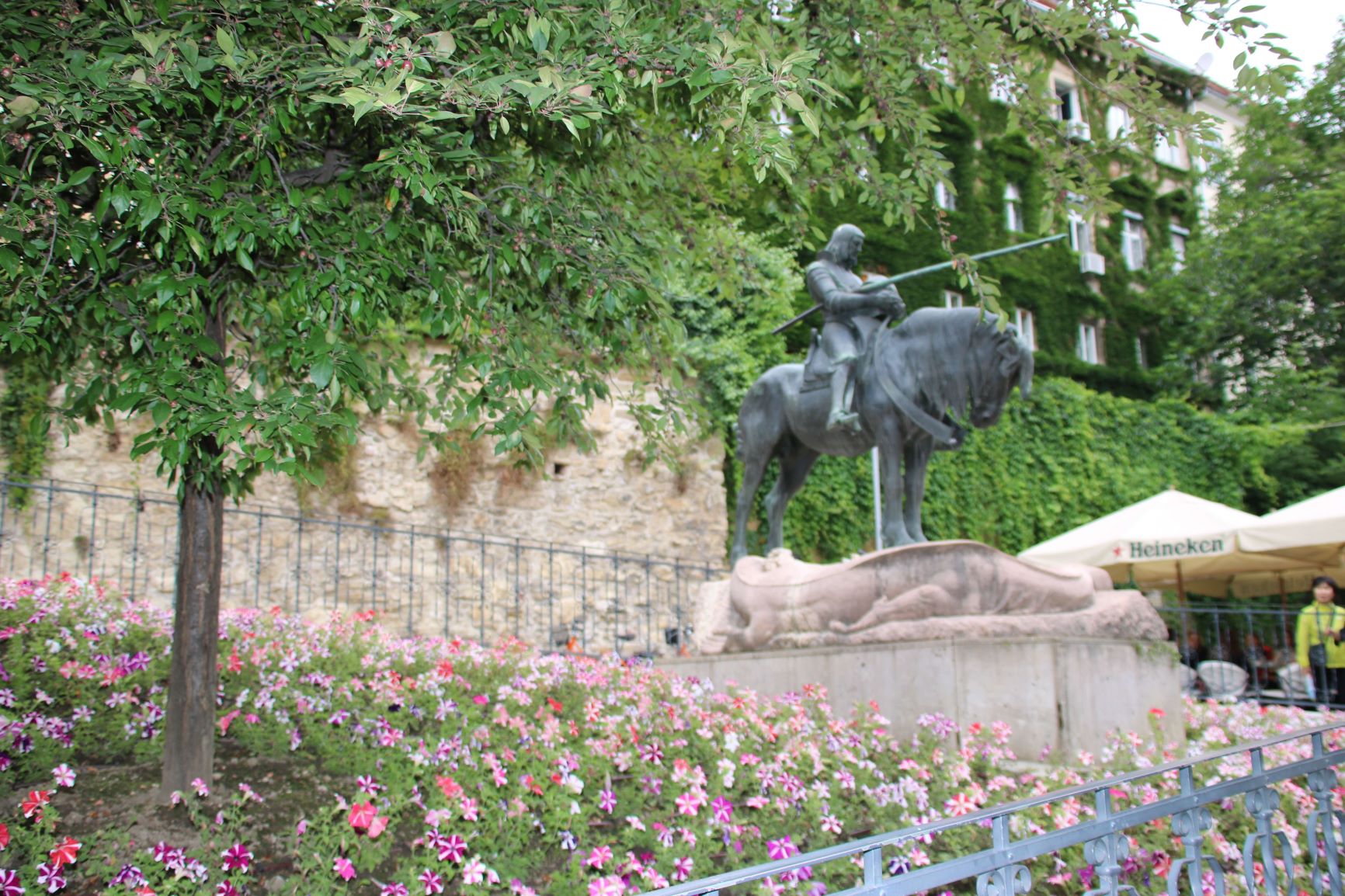 聖ユラユの騎馬像